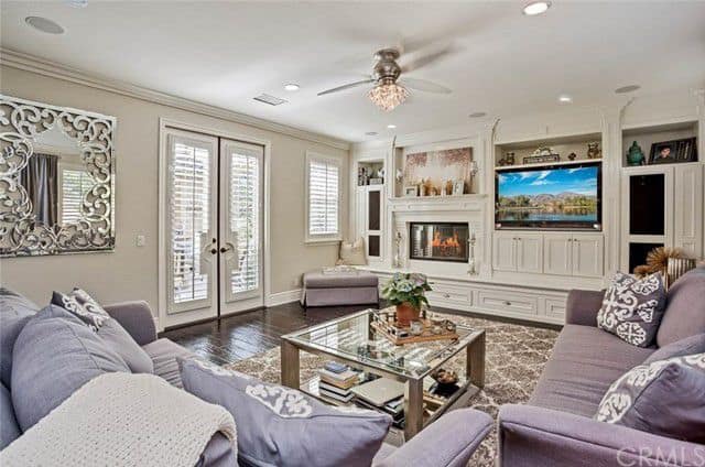 tamra judge home for rent living room
