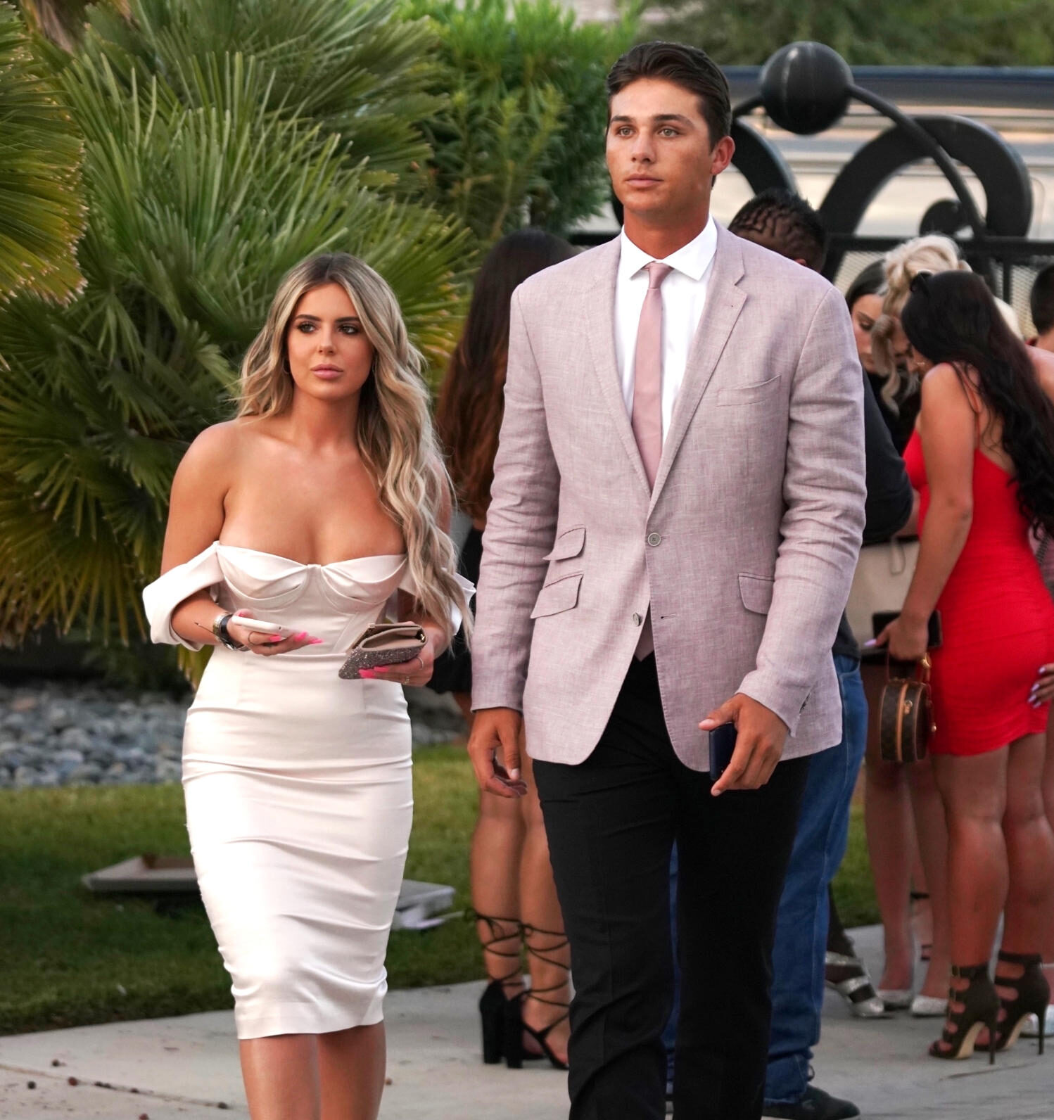 Brielle Biermann & Boyfriend Michael Kopech SPLIT!