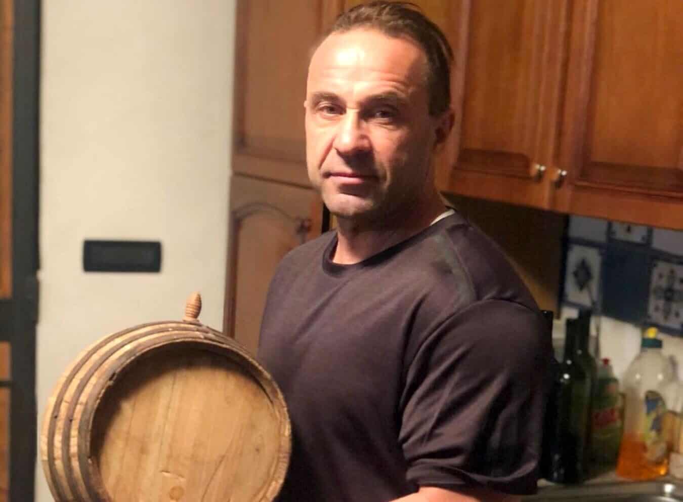 Joe Giudice Posts Instagram Video of Dancing Girls in Bikinis, Daughters Have "No Plans" to Visit