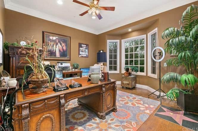 RHOC Vicki Gunvalson Office