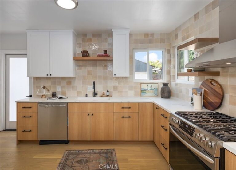 PHOTOS James Kennedy Buys 1.3 Million Home in Burbank CA