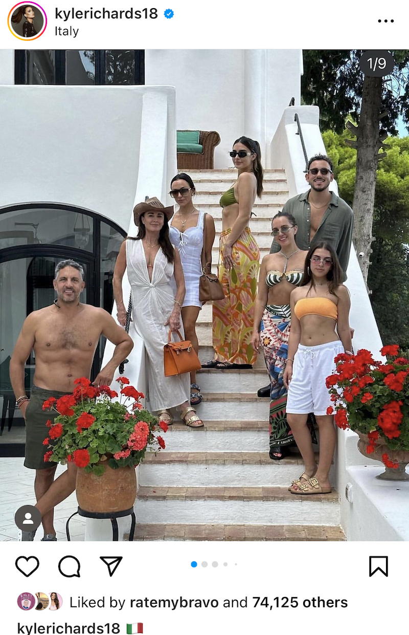 RHOBH Kyle Richards Shares Family Pic With Mauricio Amid Family Vacation in Italy