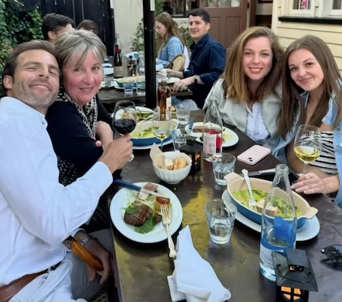 Southern Charm Jarrett JT Thomas With Mom Sister and Girlfriend Ali at Dinner With Venita