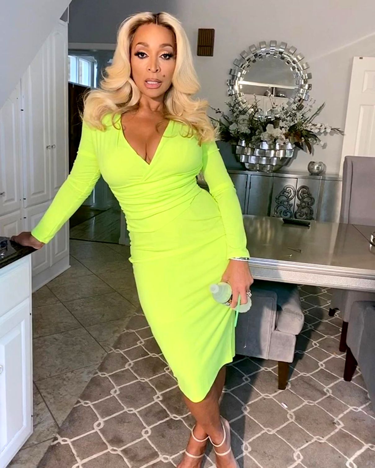 Karen Huger's Post-Jail Probation Terms Revealed, Find Out How Long the RHOP Star Will Be Banned From Driving as Glammed-Up Video Hits the Web