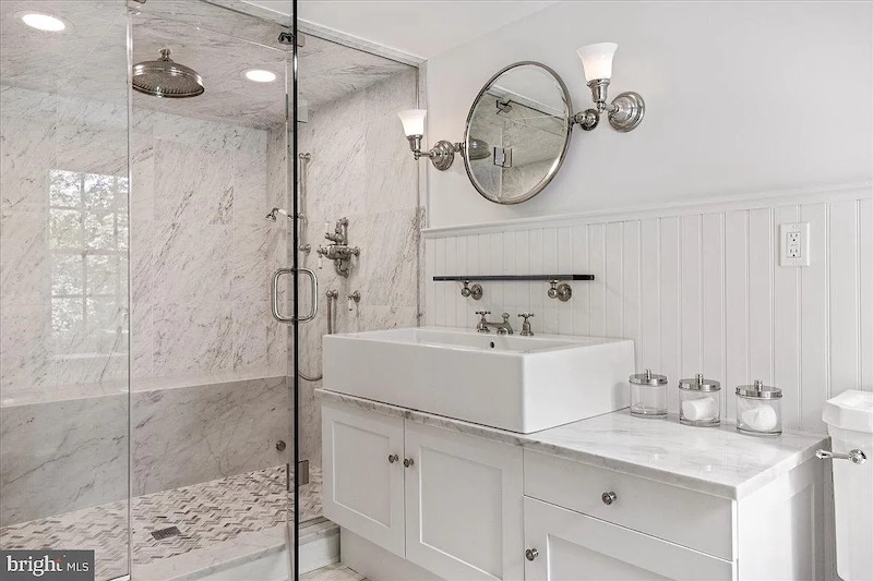 RHOBH Yolanda Hadid Second Bathroom copy