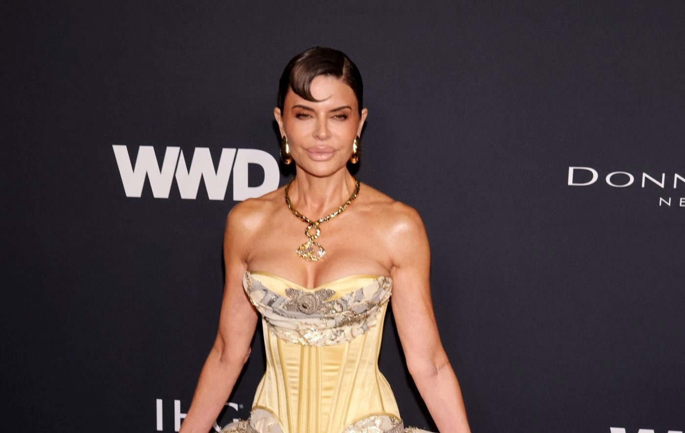 Lisa Rinna Talks Not Drinking for 5 Years on ‘RHOBH,’ Not Being a Fan of Teddi