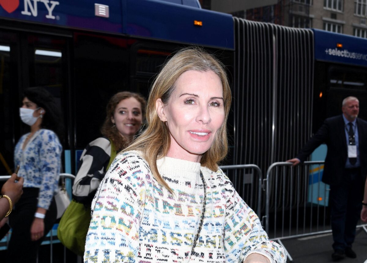 Fan Leaks Carole Radziwill’s Alleged DMs Responding to Name in Epstein Files