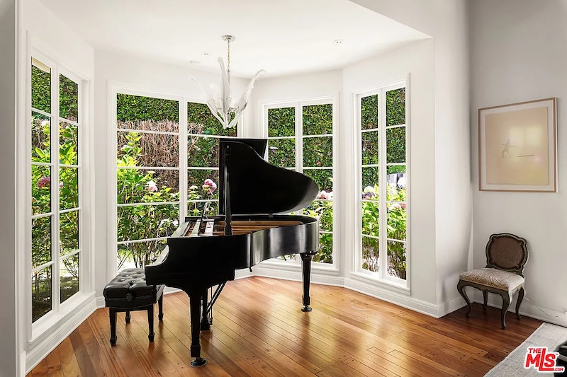 RHOBH Sutton Stracke Piano Room copy