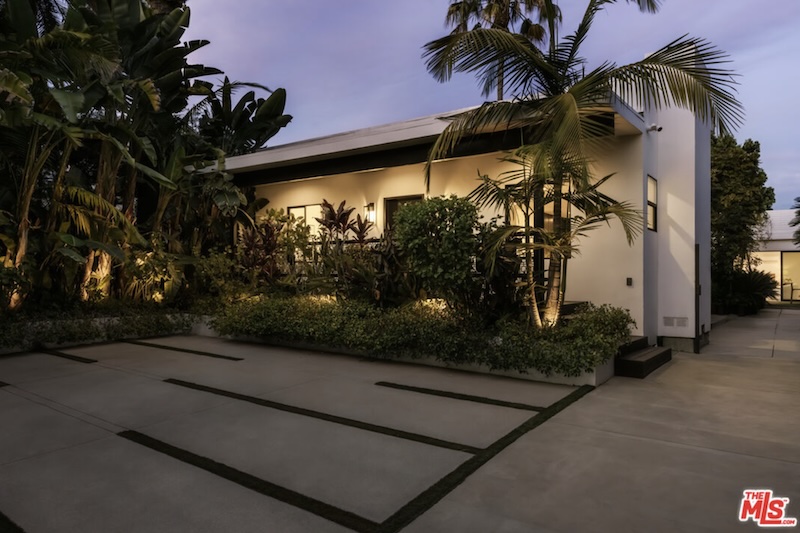 Summer House Jesse Solomon LA House Exterior